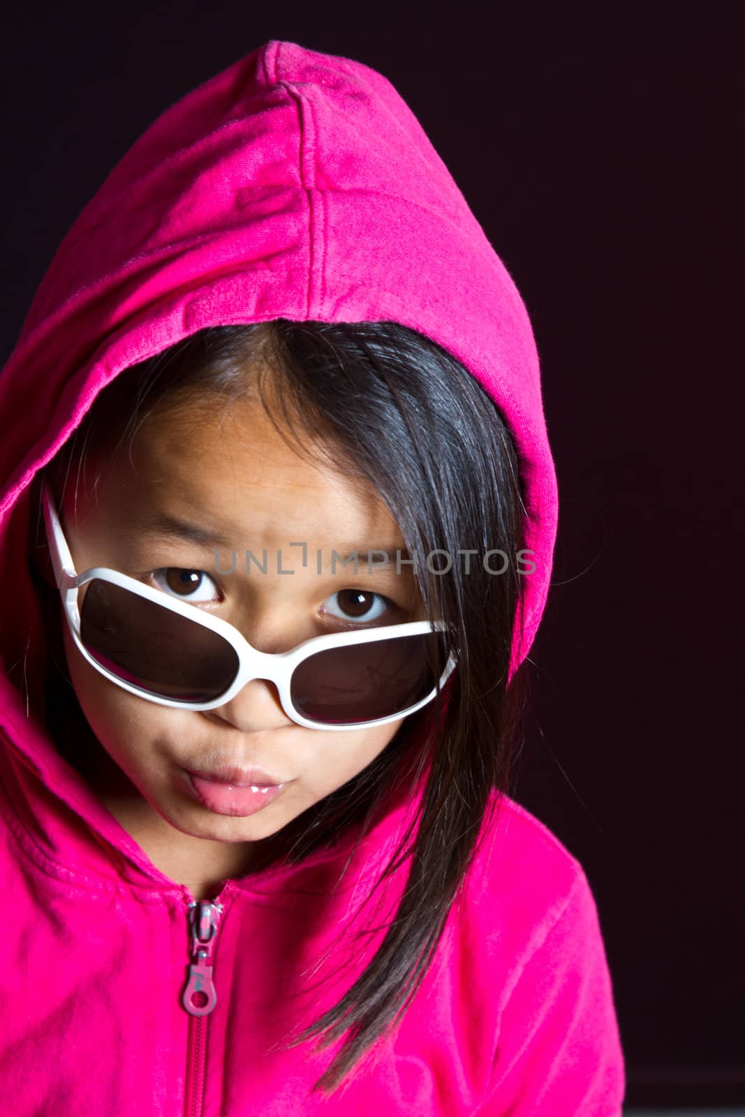 girl with sunglassesplaying smart in red