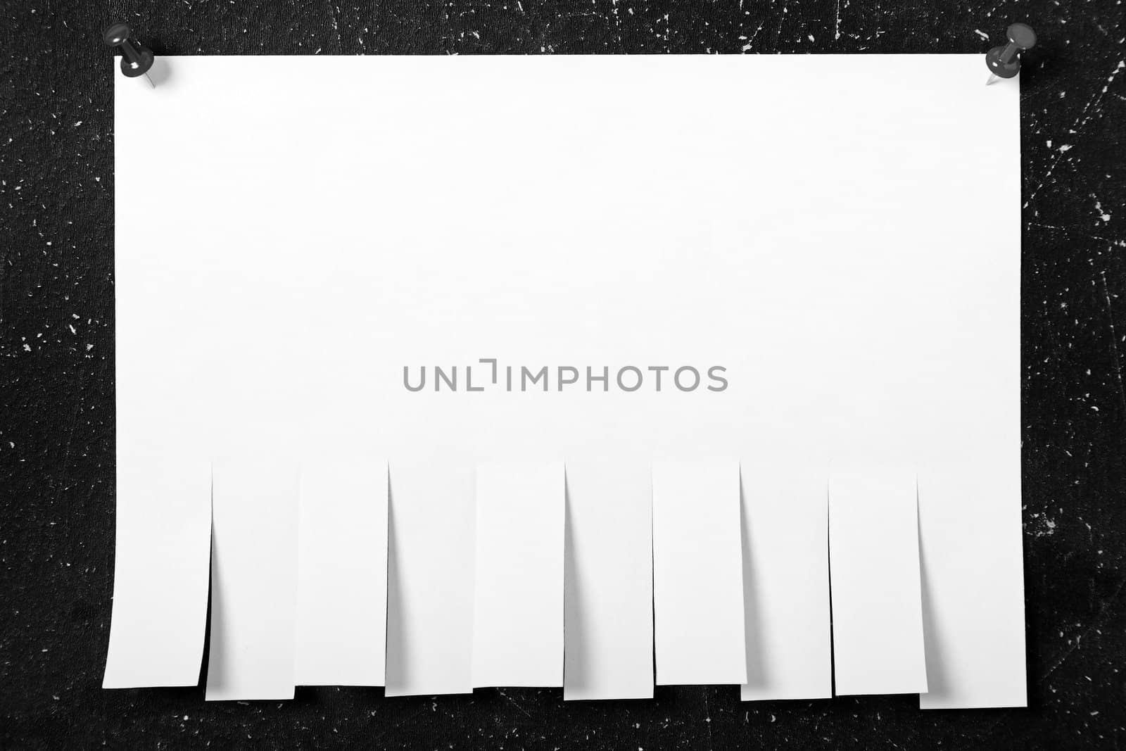 Pinned post-it blank white reminder paper note