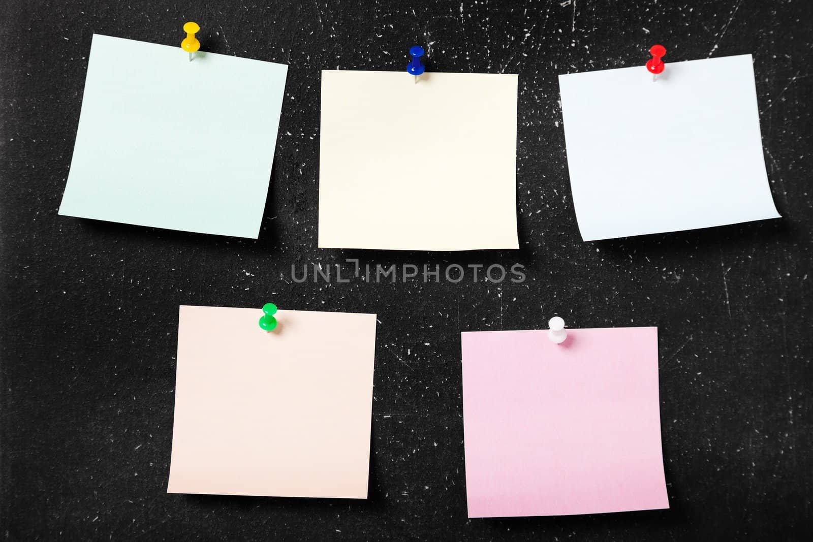 Pinned post-it paper note by ia_64