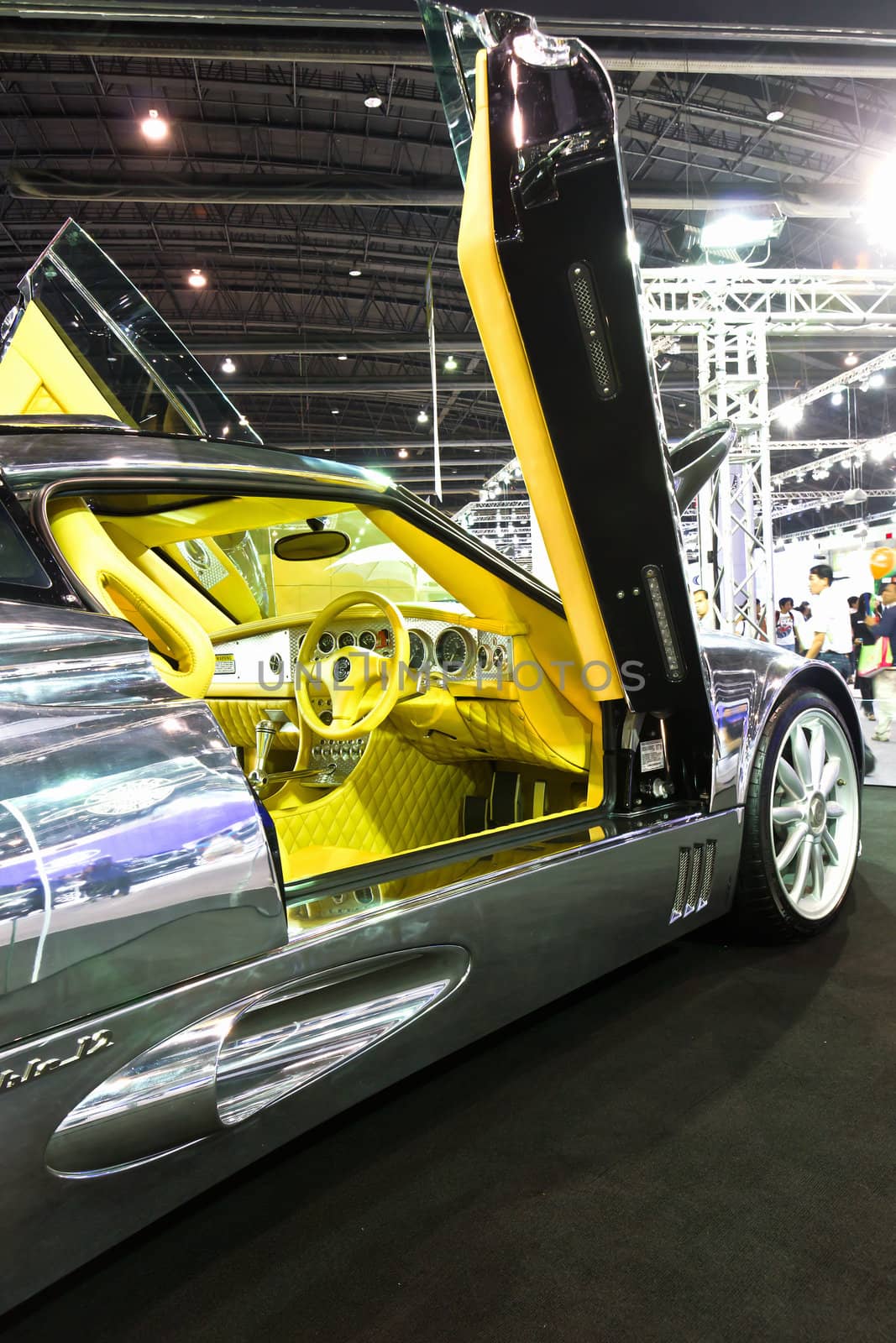 Spyker C8 Double 12 on Display  by stoonn