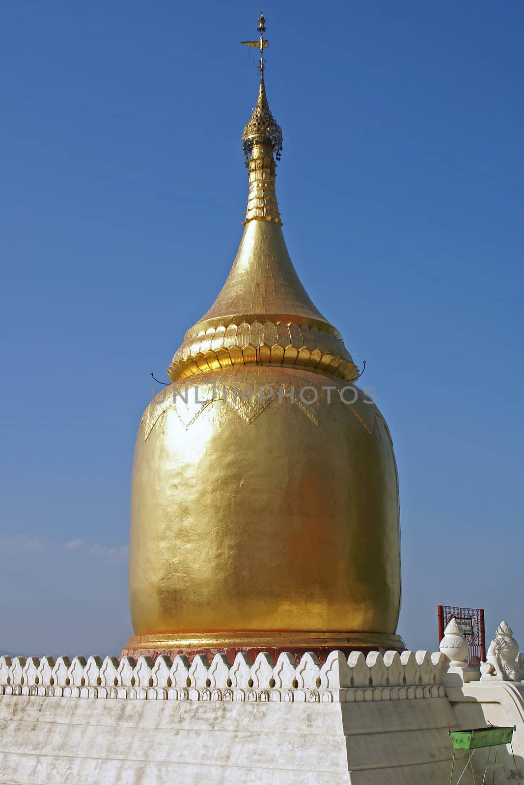 Bupaya Pagoda, Bagan, Myanmar by alfotokunst