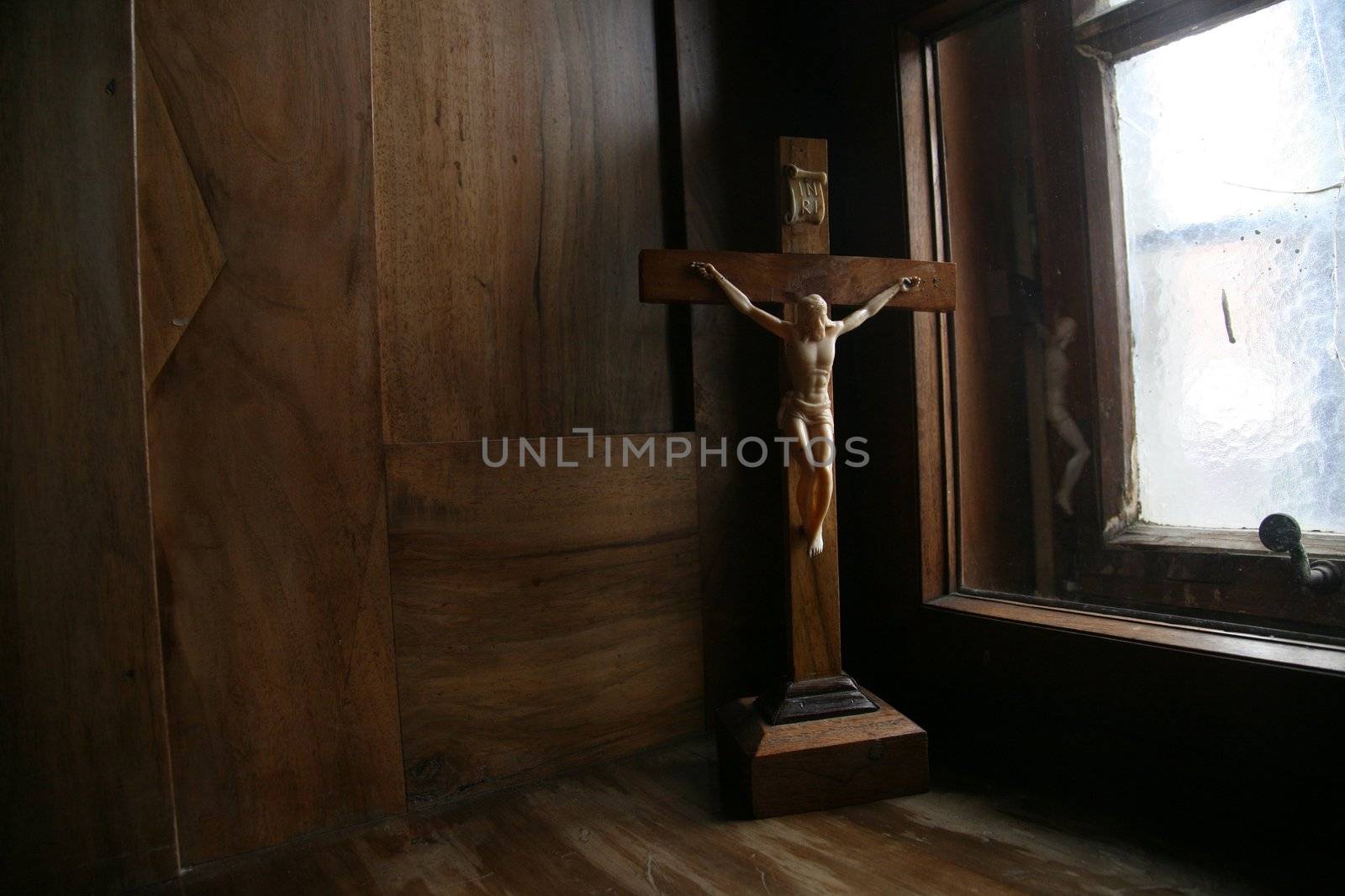 Cross at the window