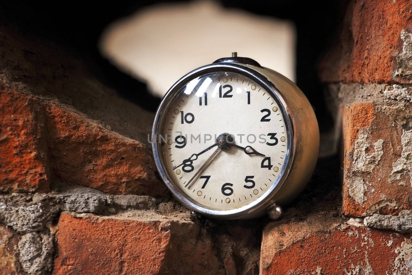 Old alarm clock by andrius