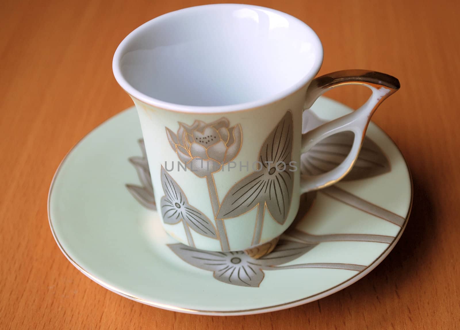 empty cup and saucer  with pattern   by svtrotof