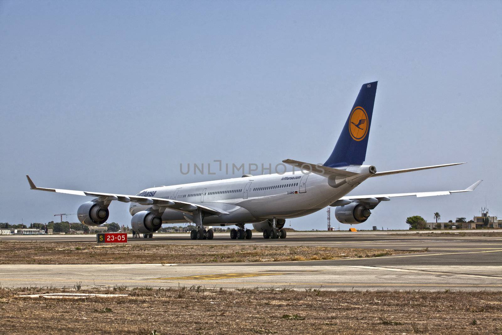 Lufthansa Airbus A340 D-AIHO by PhotoWorks