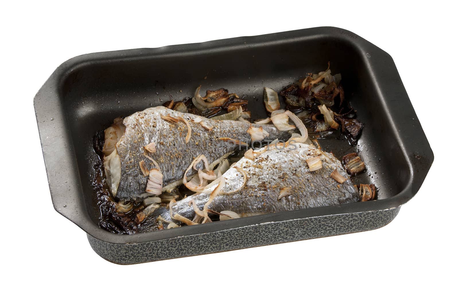 Baked sea bream in the black roasting pan