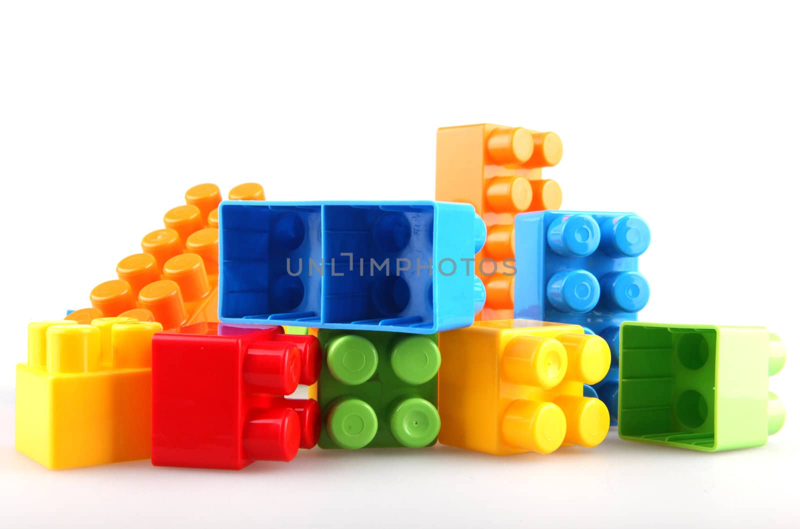 Plastic building blocks
