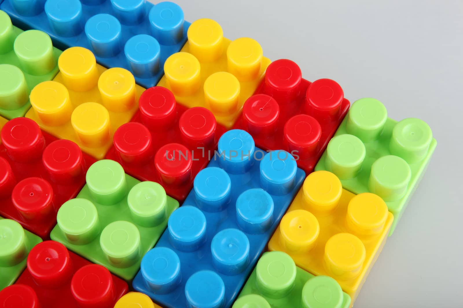 Plastic building blocks