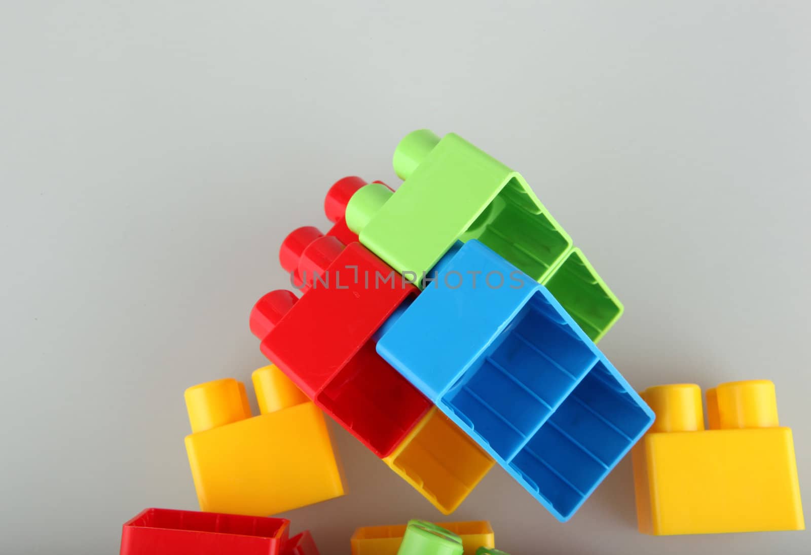 Plastic building blocks