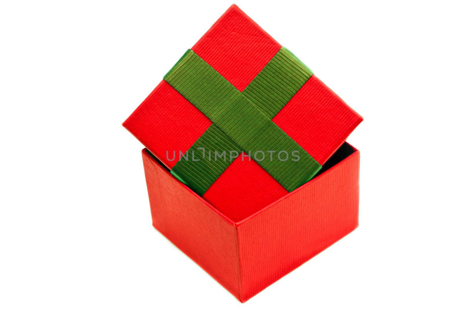 Isolated red green present box by oguzdkn