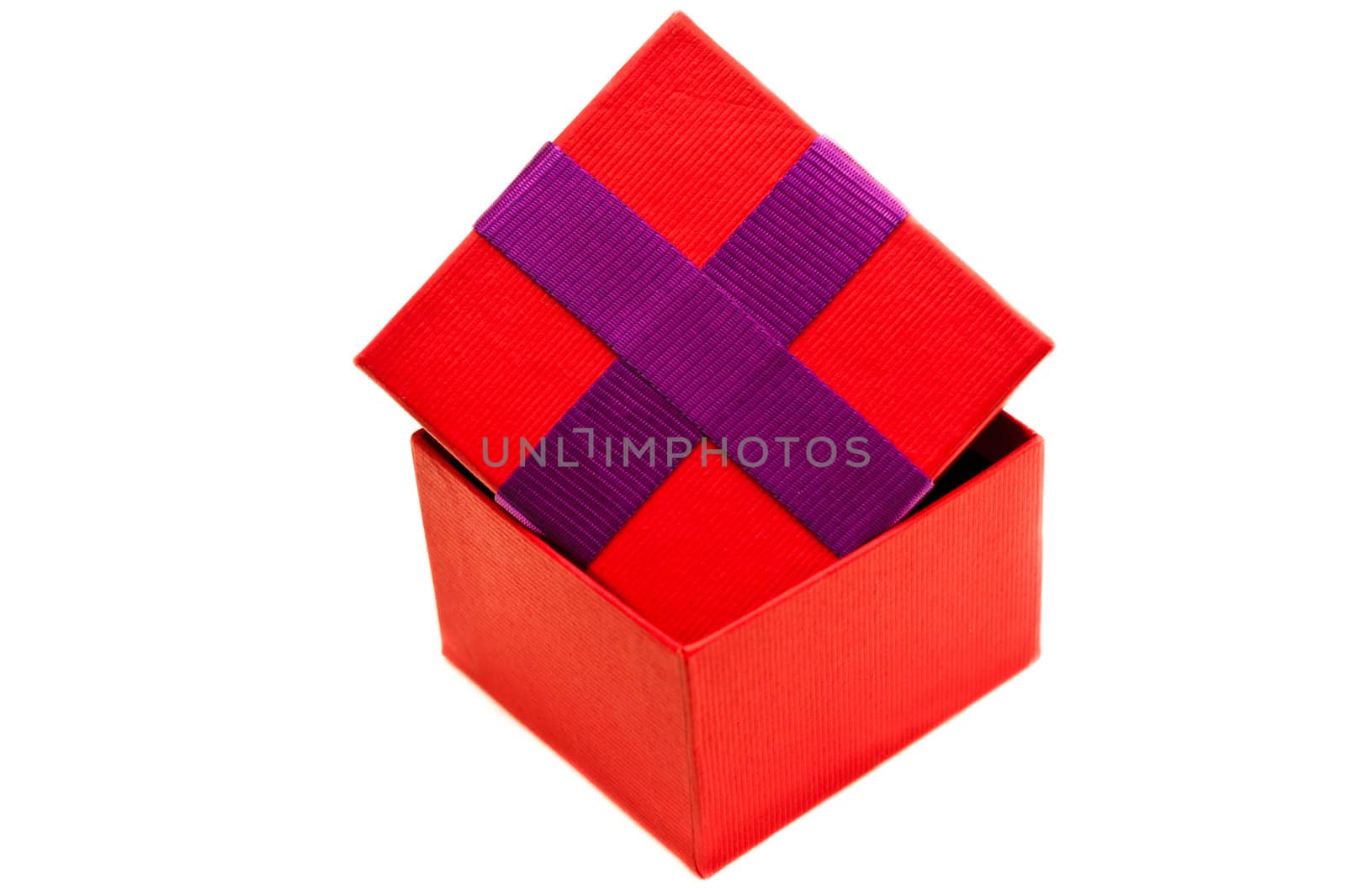 Red purple present box by oguzdkn