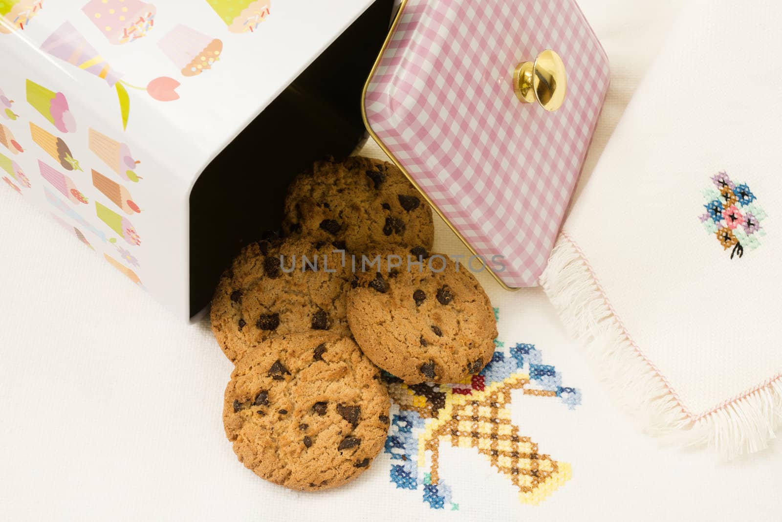 Fresh homemade chocolate chip cookies by Carche
