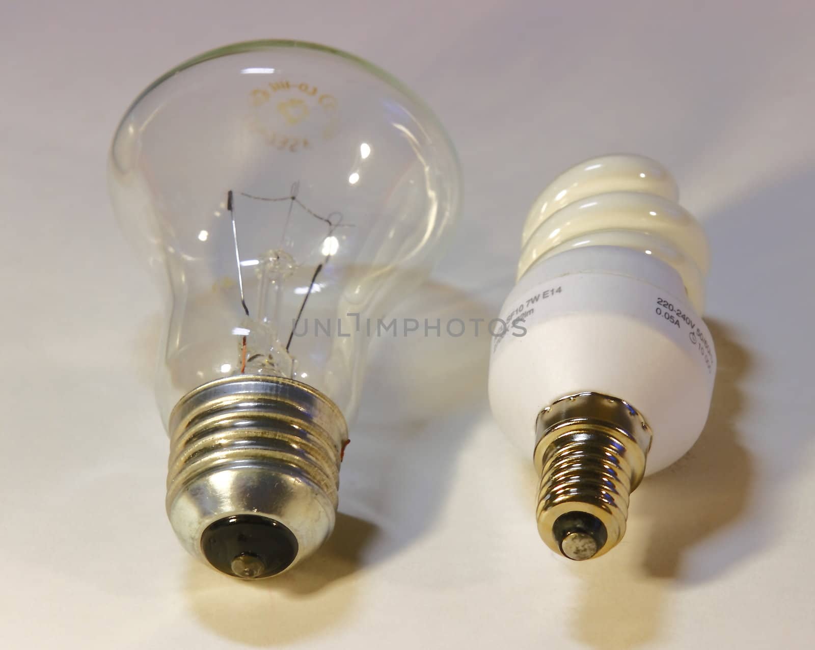 light bulbs by victorych