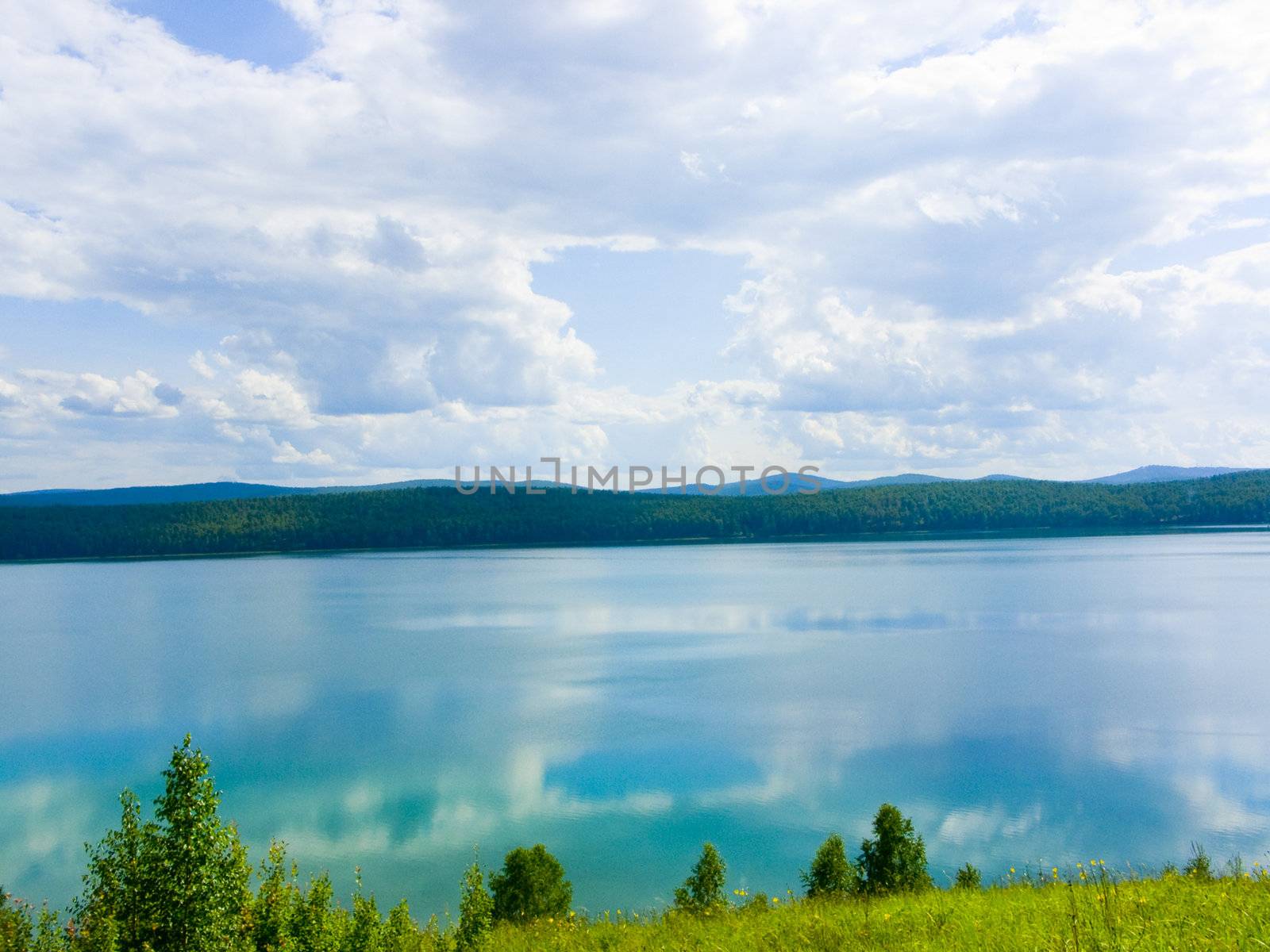 Photo of lake in a sunny day