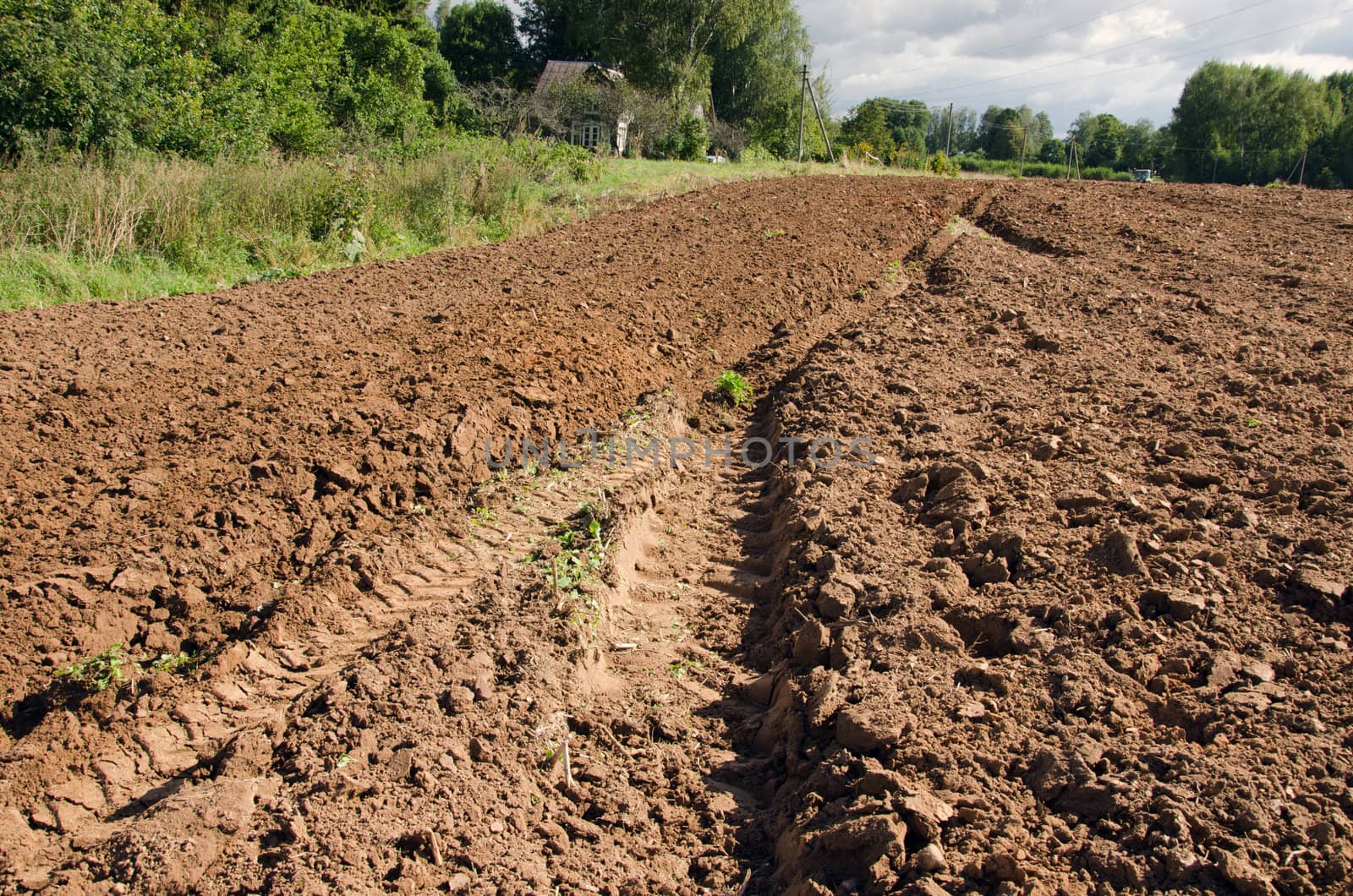 tractor mark trail soil plow field house farm by sauletas