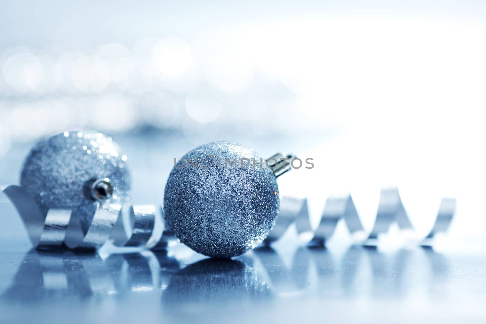 blue christmas ball macro close up