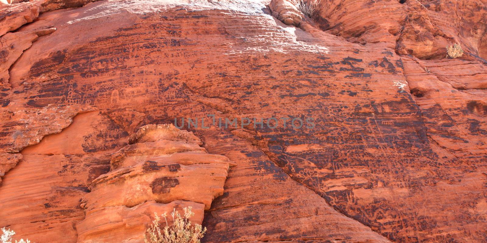Petroglyphs at Valley of Fire Park by Wirepec