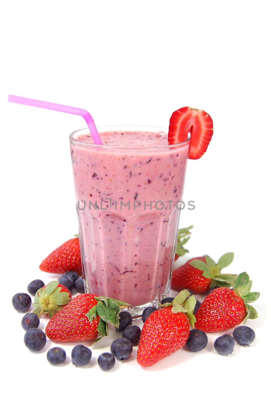 Berry smoothie by unikpix