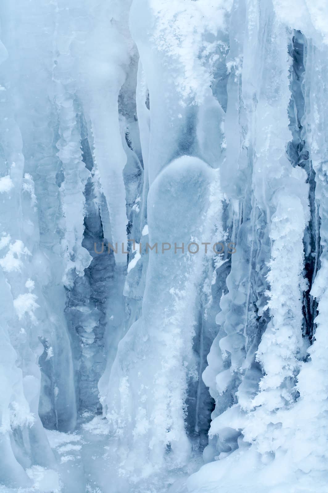 Frozen Waterfall 3 by Sergius