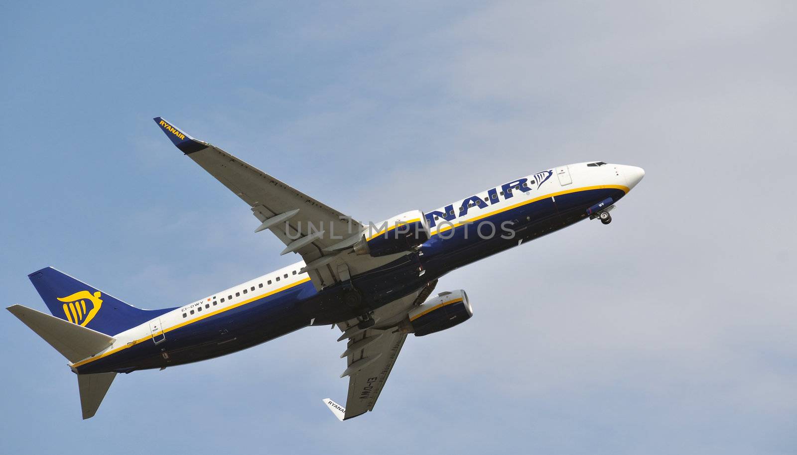 Airliner from Ryanair