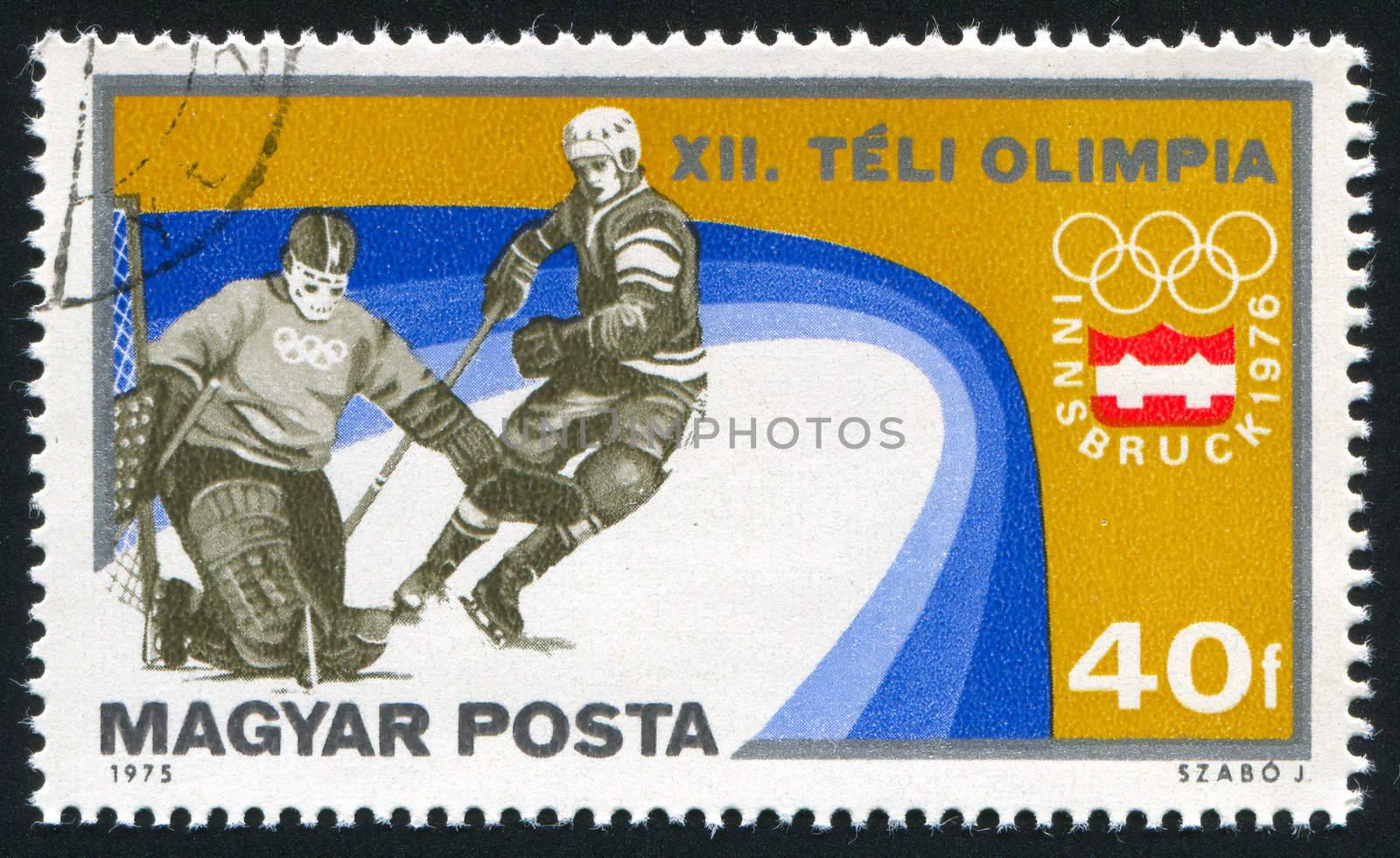 HUNGARY - CIRCA 1975: stamp printed by Hungary, shows hockey, circa 1975
