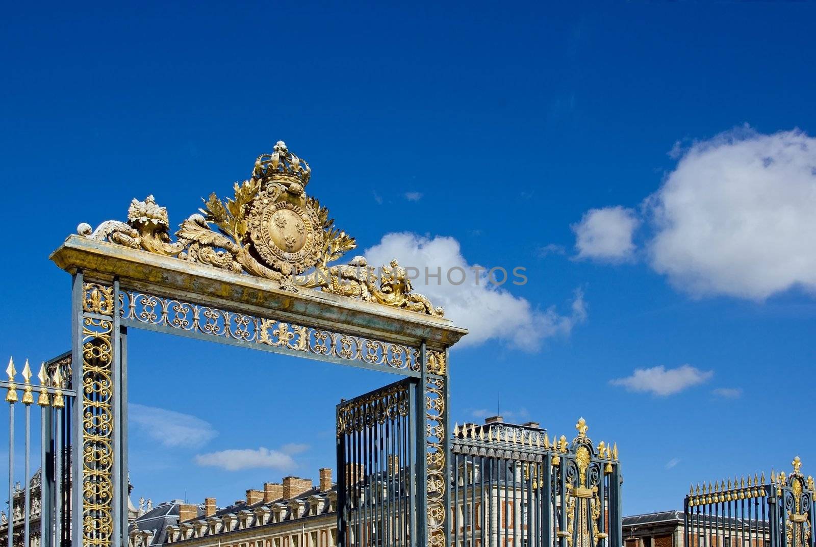 entrance to the castle of Versailles (France) by neko92vl