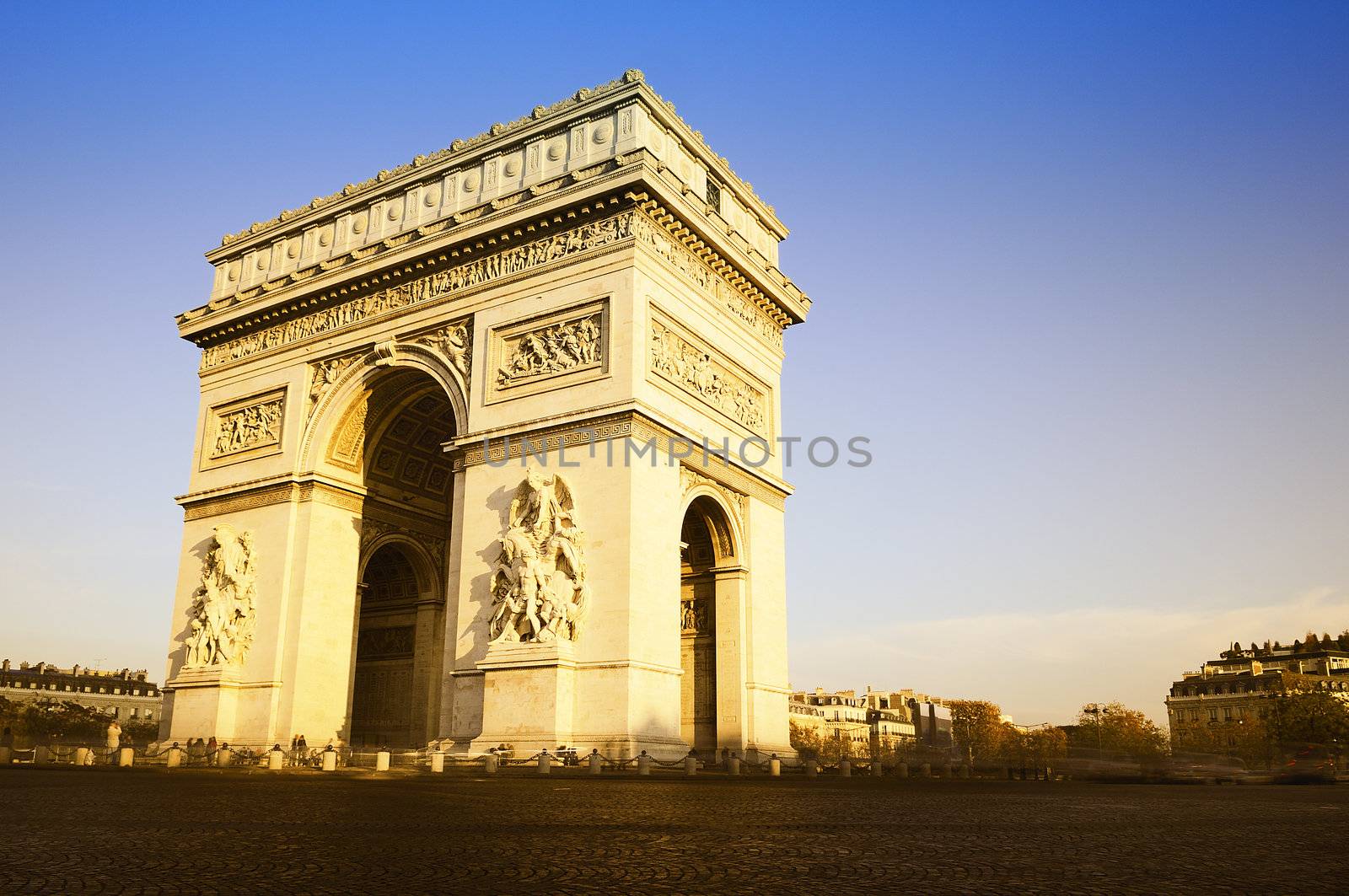 Arch of Triumph on the Etoile place square. Paris, France