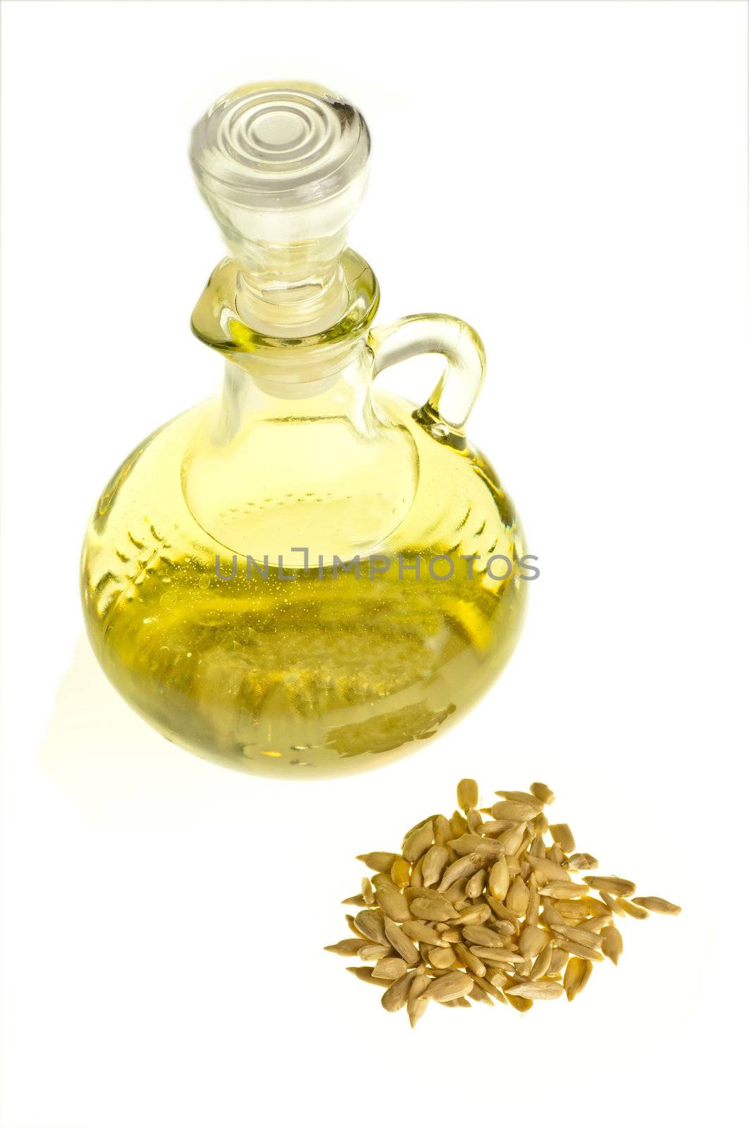 sunflower oil and sunflower seeds by Jochen