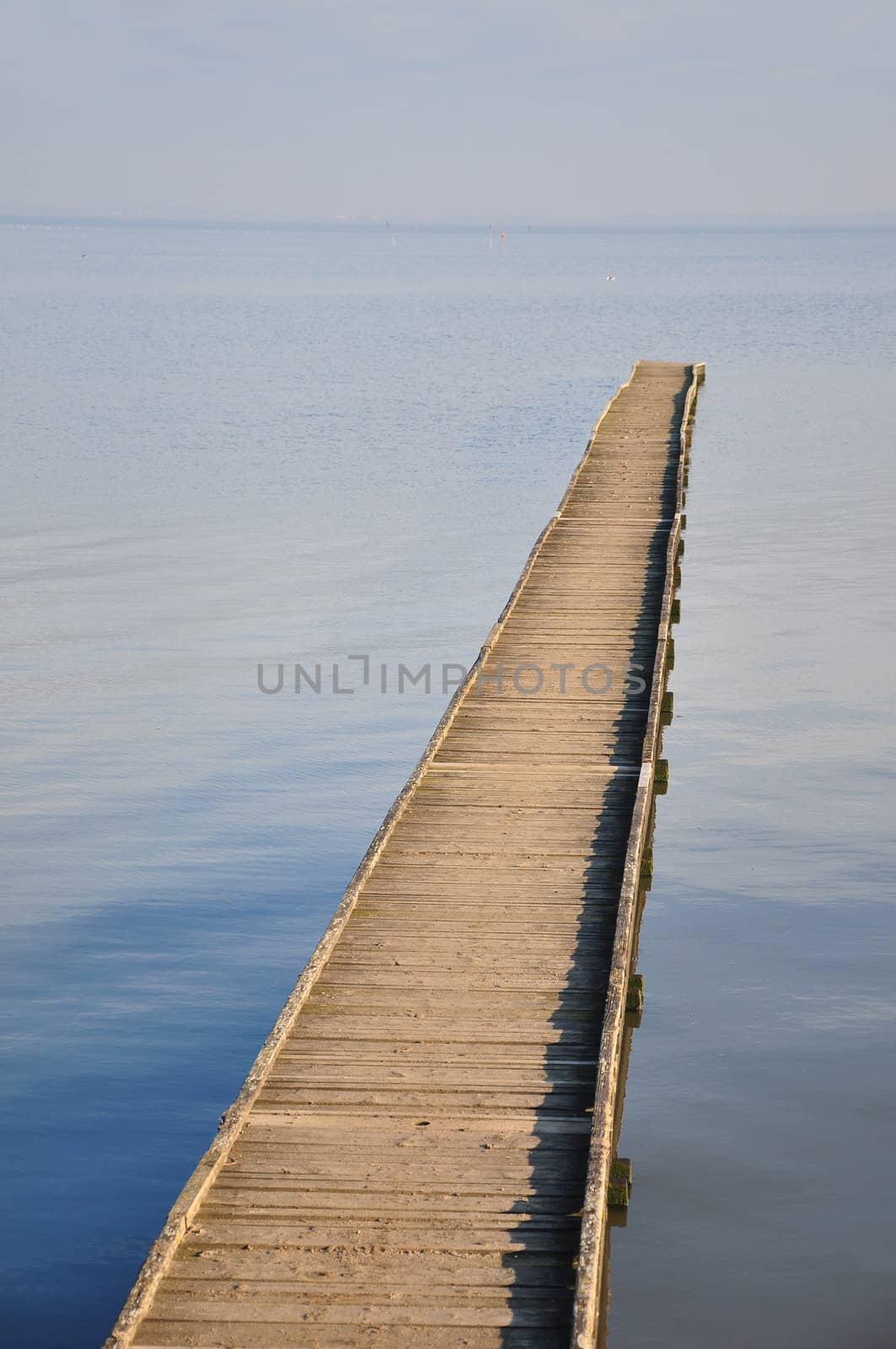 Sea pier by rbiedermann