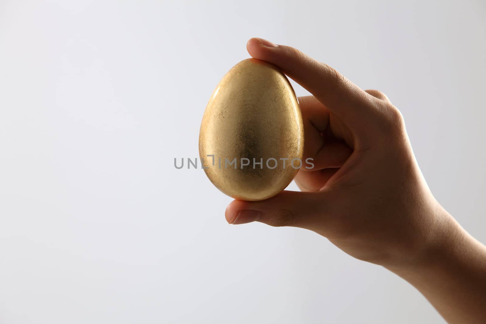 gold egg by eskaylim