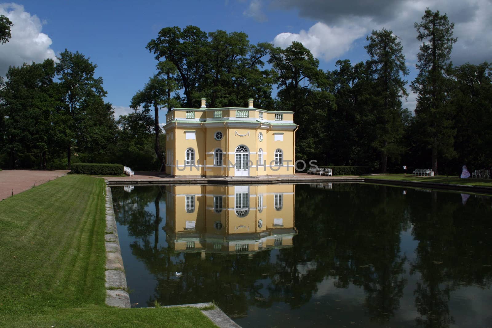 Yekaterinksy Palace at Tsarskoe Syolo (Pushkin) in Russia.
My other pictures of Saint Petersburg.