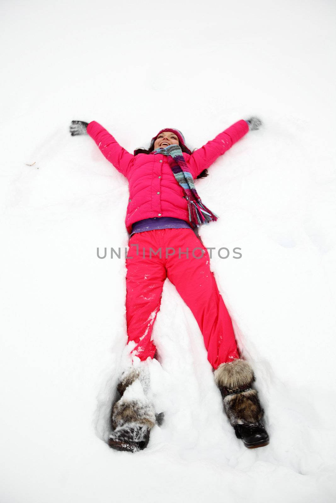 winter woman lay on snow