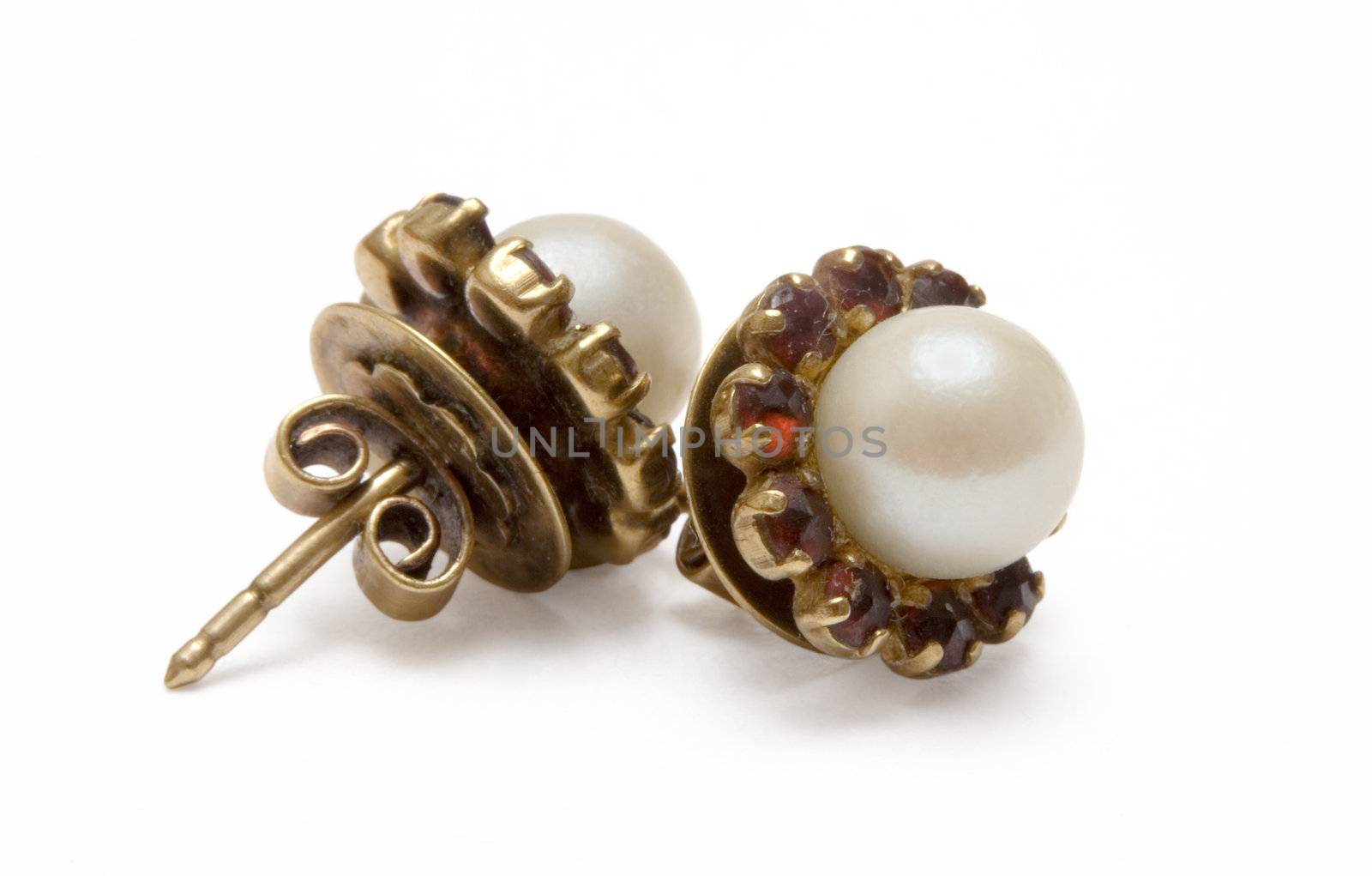 Garnet Earrings with Pearls by winterling