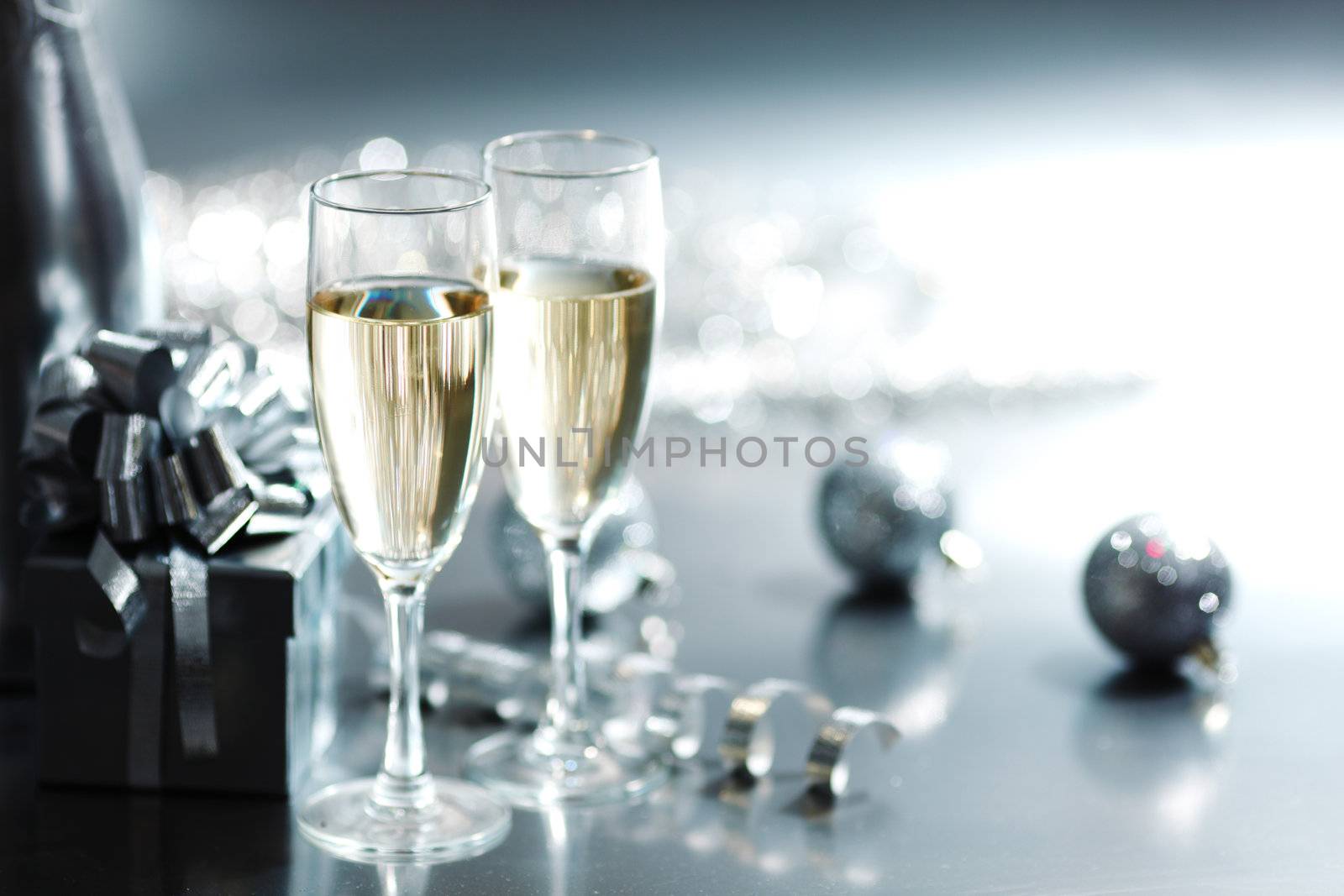  silver christmas card  macro close up