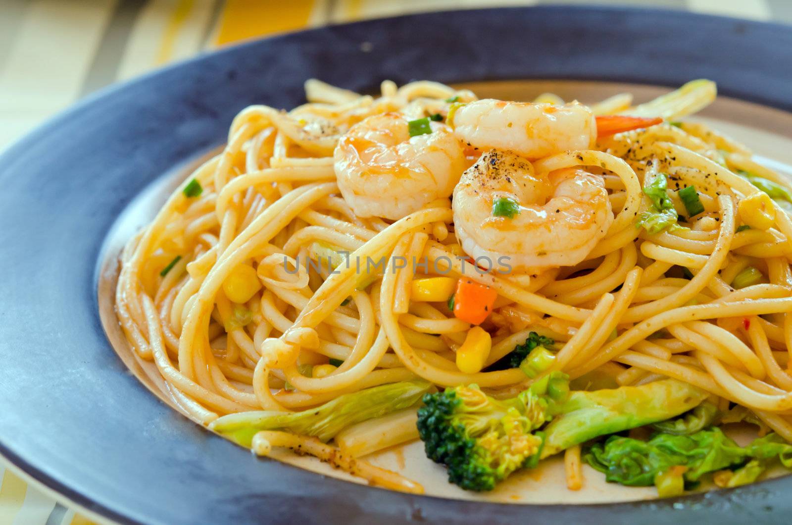 pasta with shrimp , vegetable and  tomato sauce ,