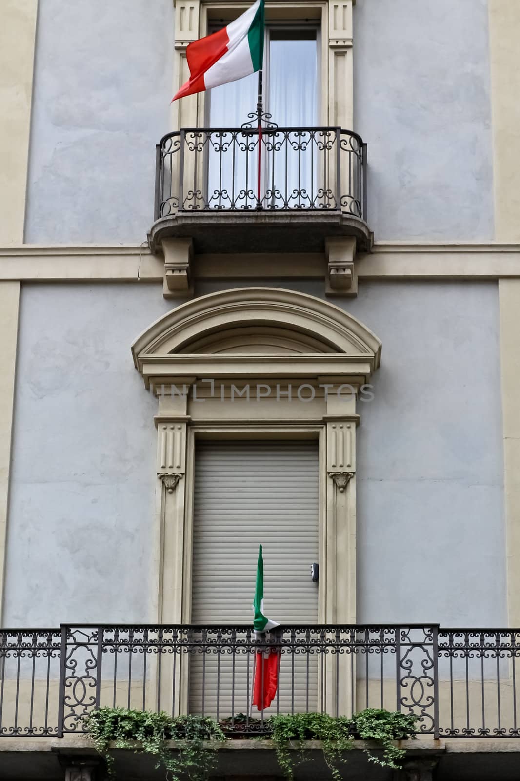 Closed italian balcony by kyrien