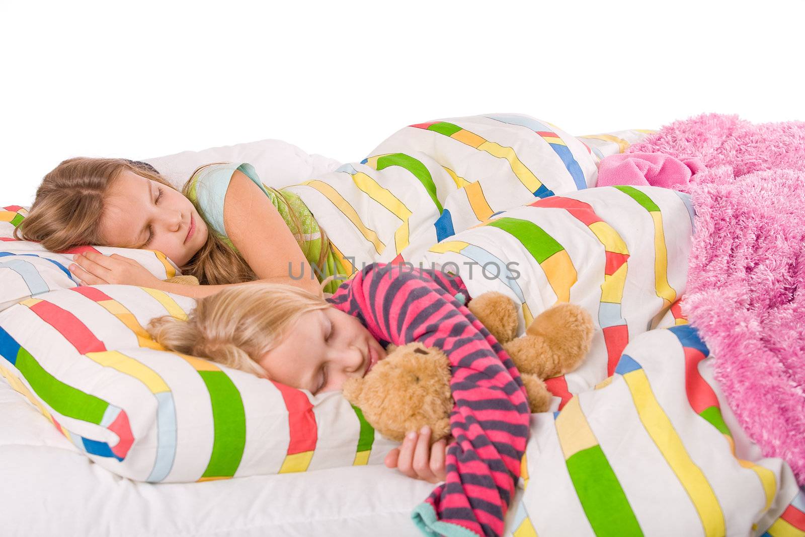 2 sleeping children by DNFStyle