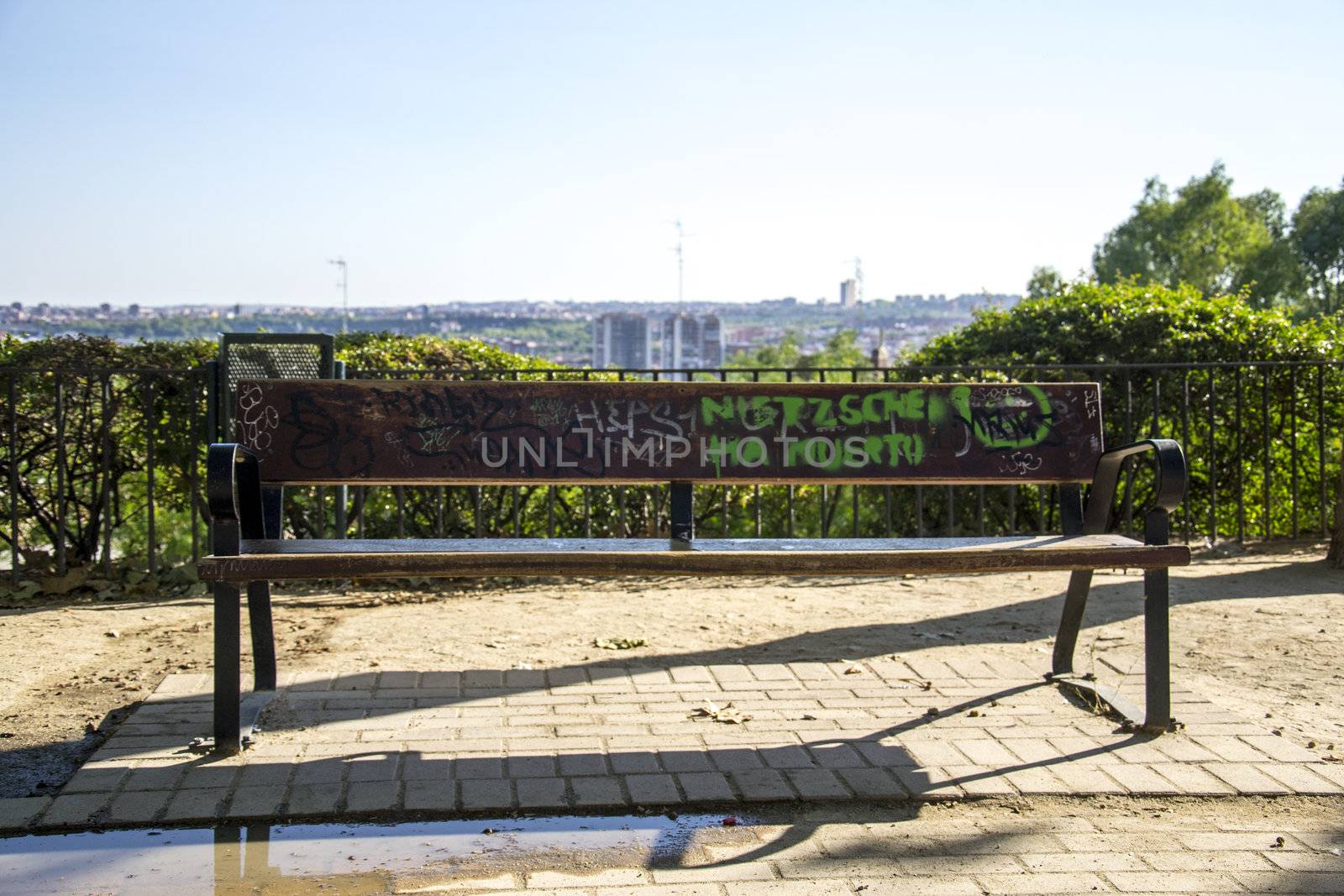Graffiti bench by itanu
