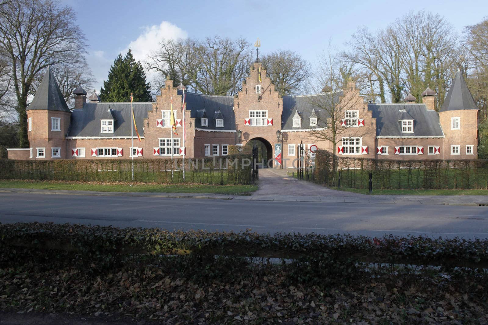 entrance building of Huis Doorn by ahavelaar