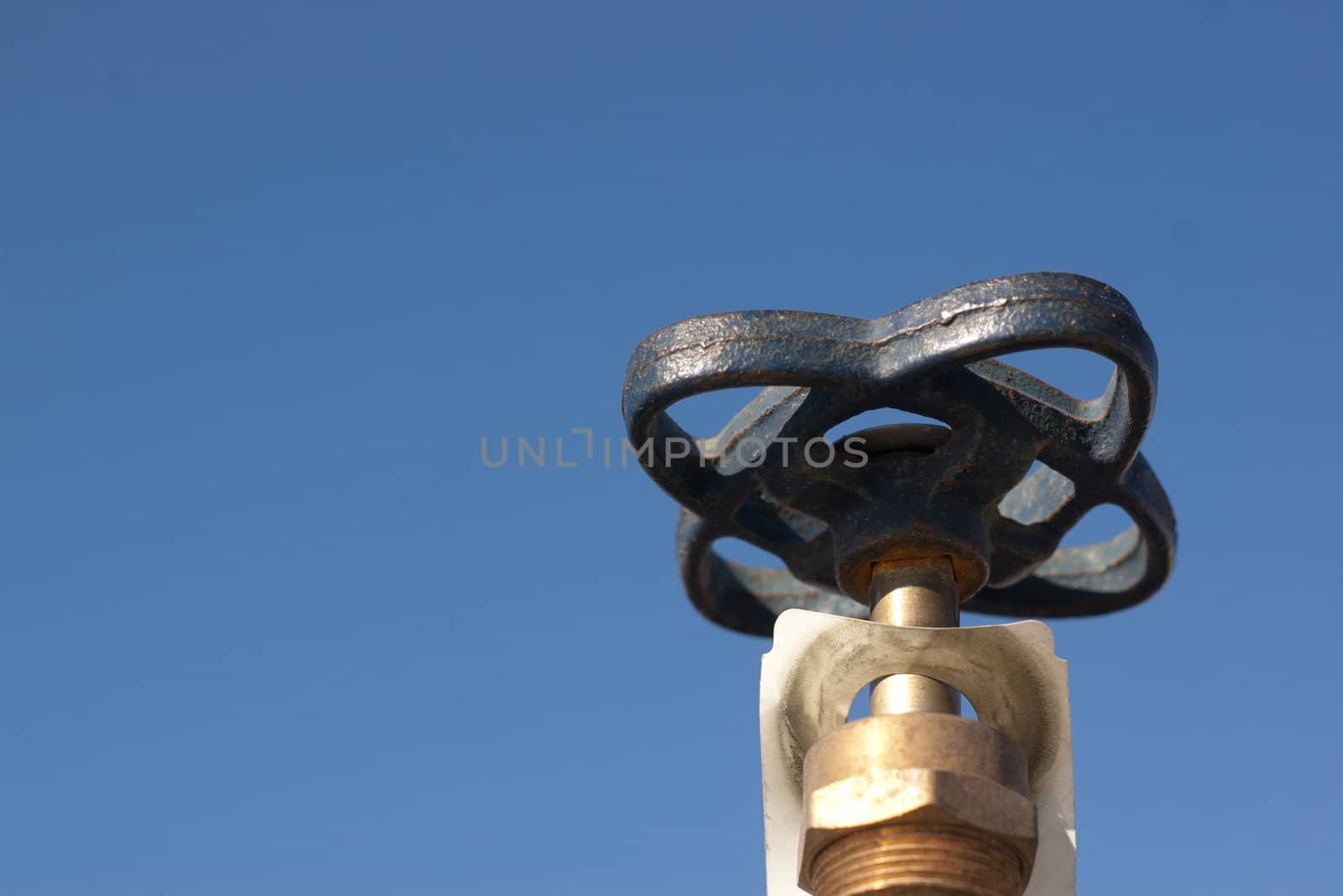 shut off valve with blue sky