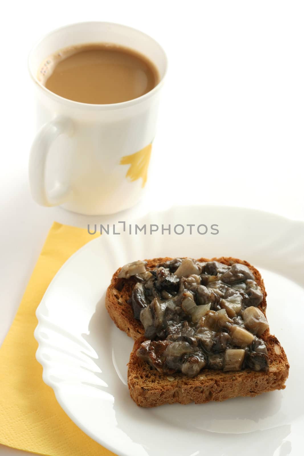 toast with mushrooms paste