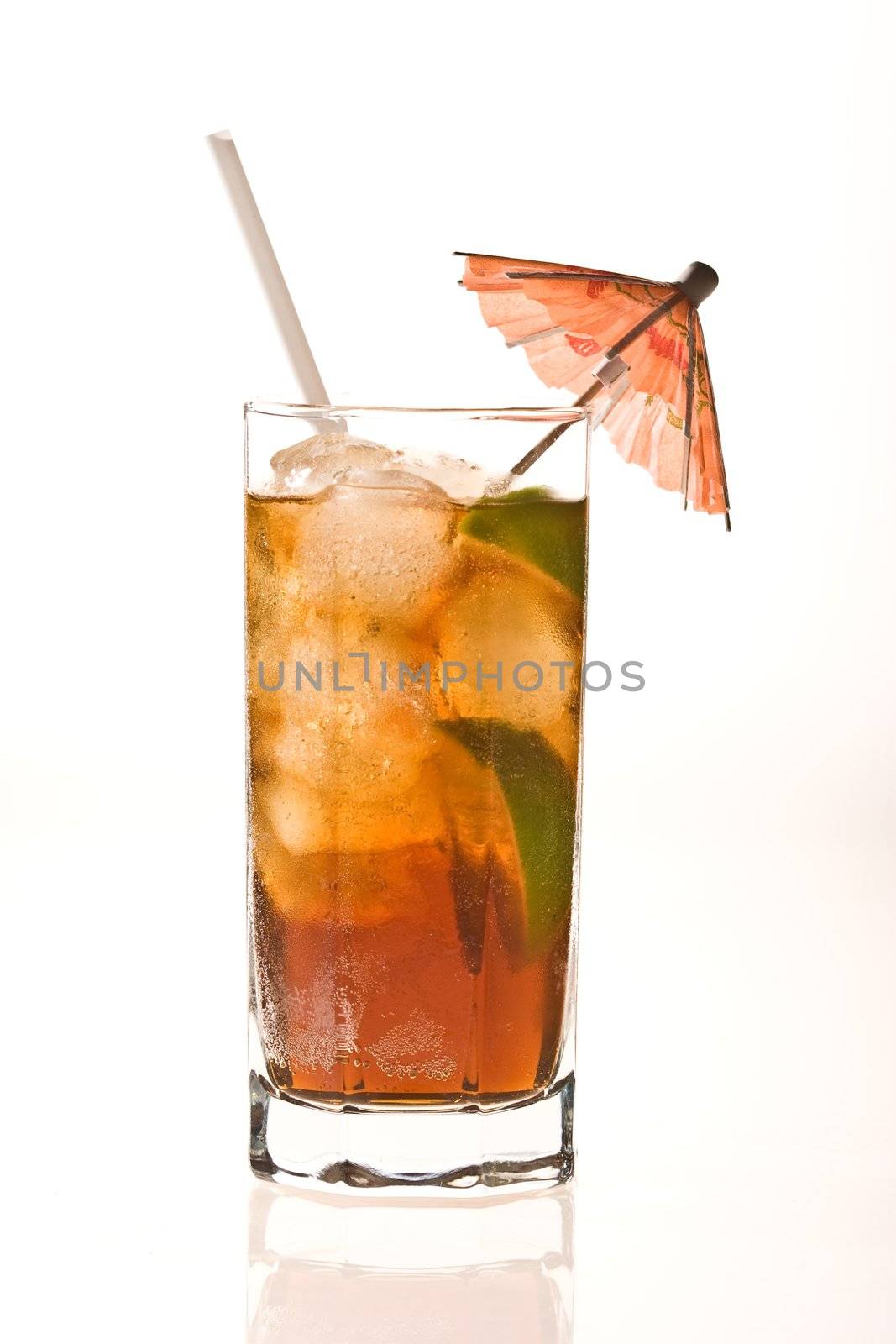 drink series: cold tea with lime and ice