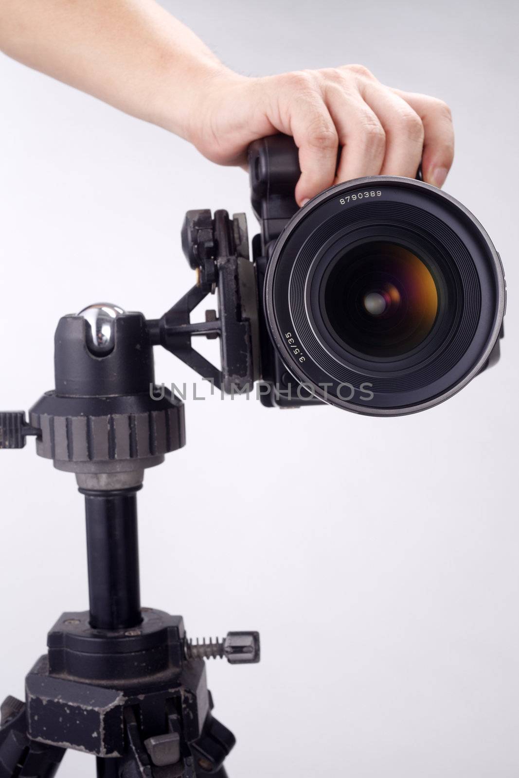 stock image of the camera mounting on the tripod