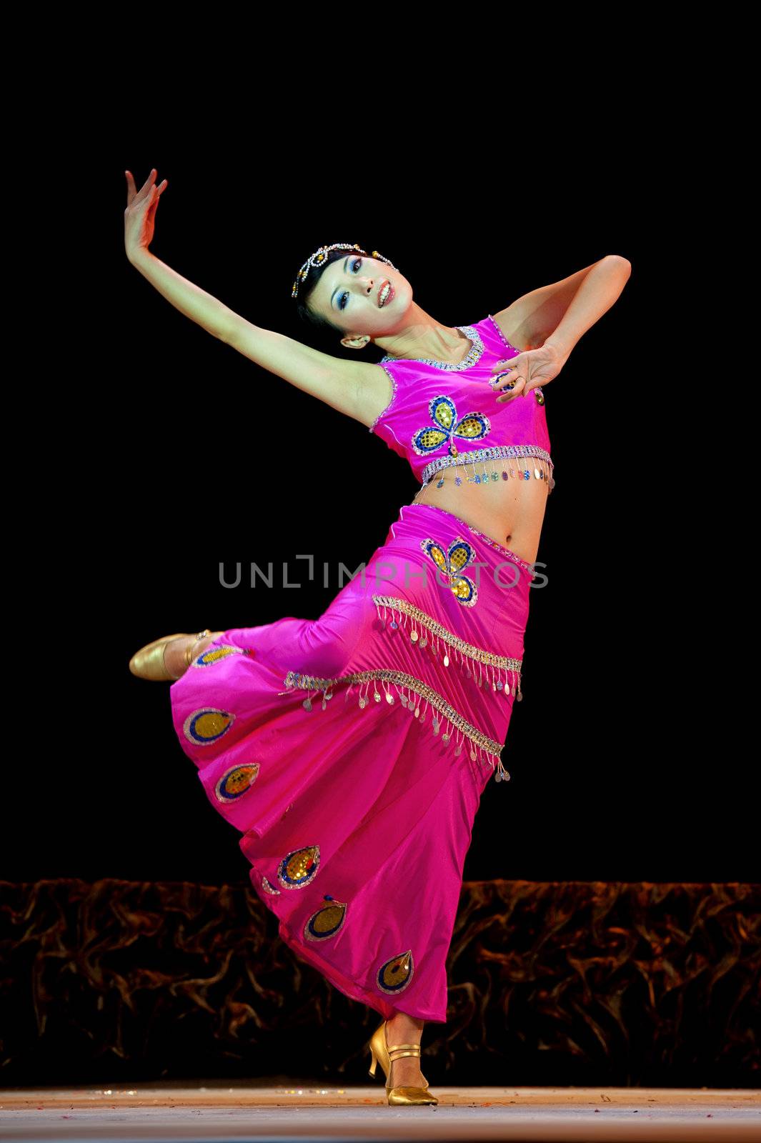 CHENGDU - SEP 28: chinese Dai ethnic dance in the 6th Sichuan minority nationality culture festival at JINJIANG theater.Sep 28,2010 in Chengdu, China.