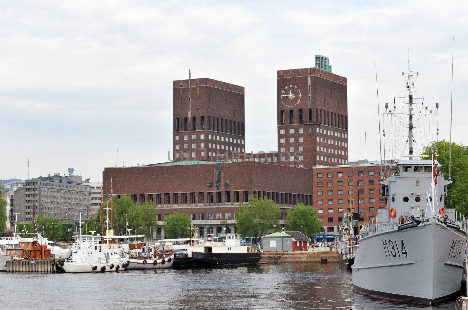 Oslo harbour by Espevalen