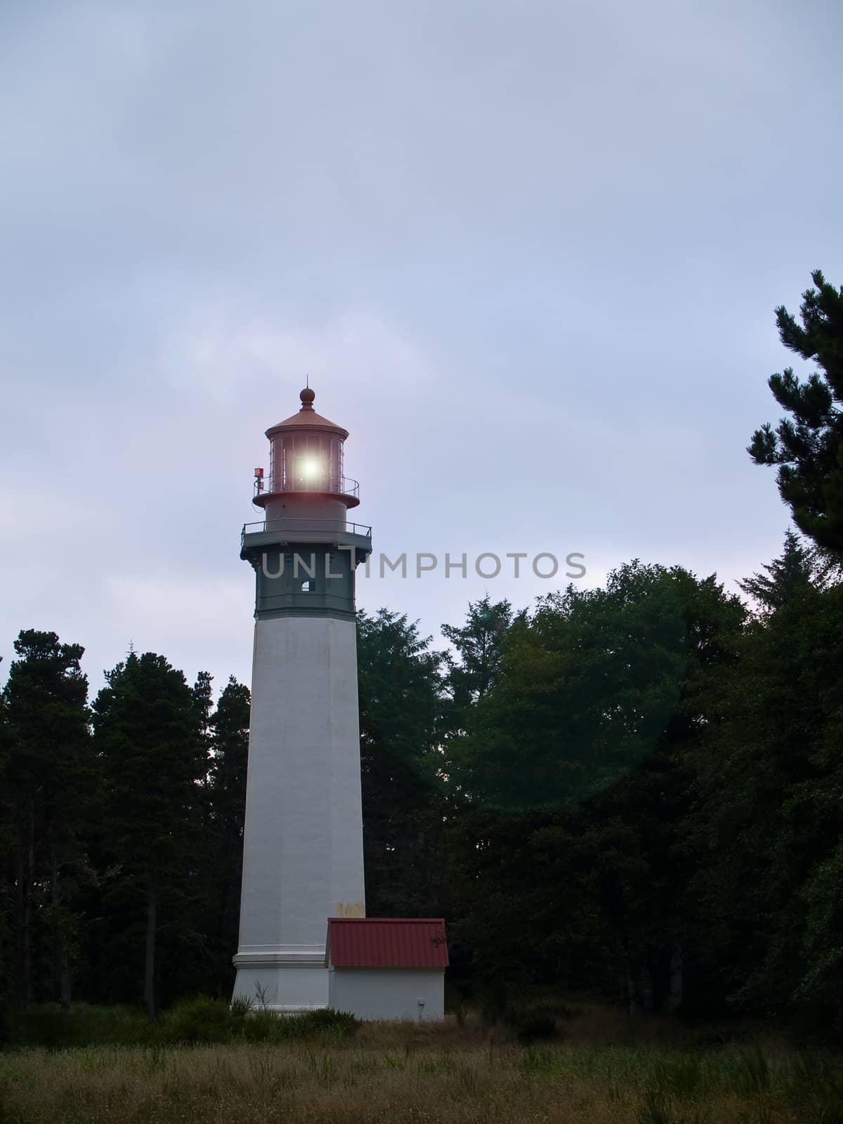 Westport Lighthouse at Westport Washington by Frankljunior