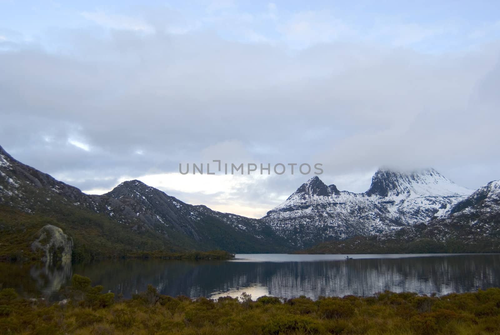 Cradle Mountain in winter by stockarch