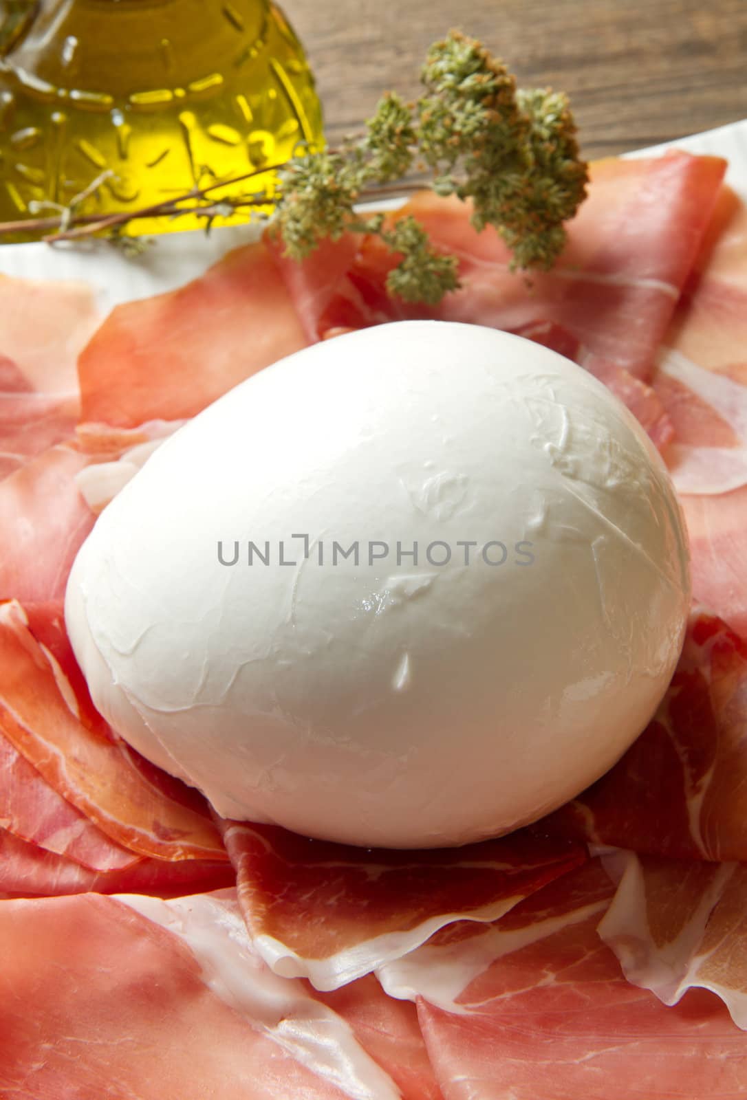 fresh italian  mozzarella with ham