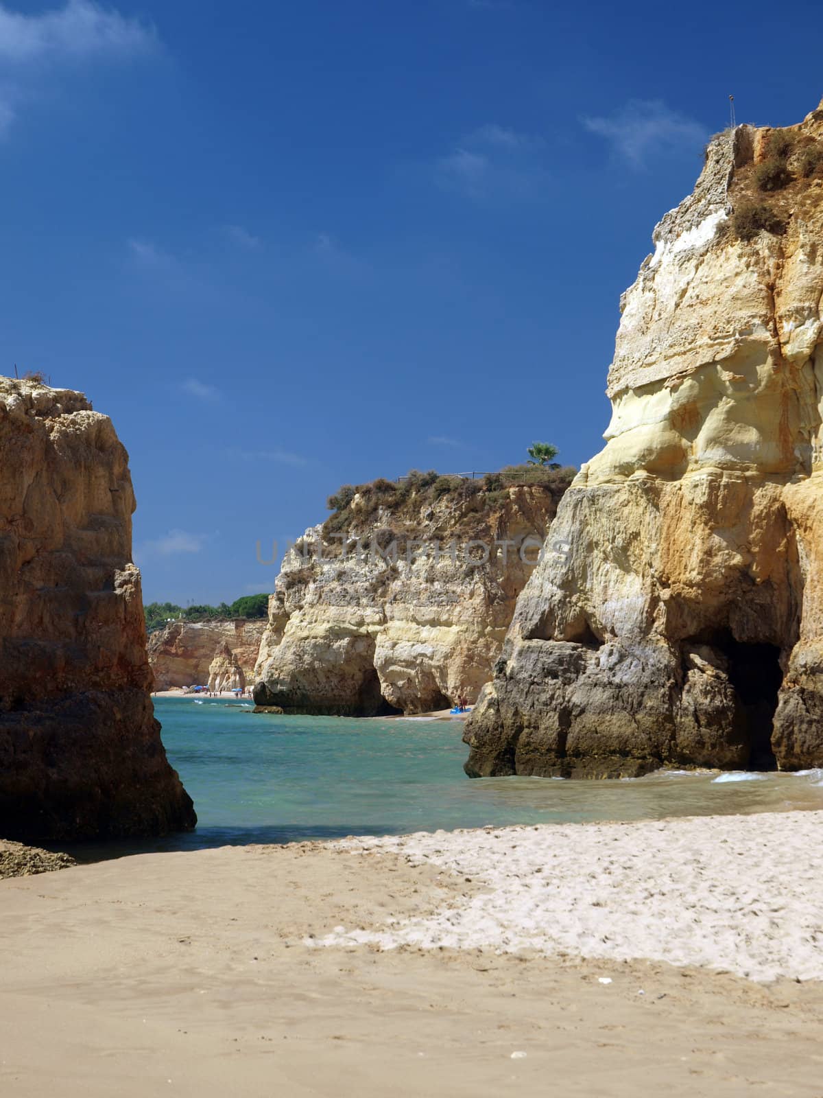 Colourful rocks and wonderful sands on the Algarve coast 