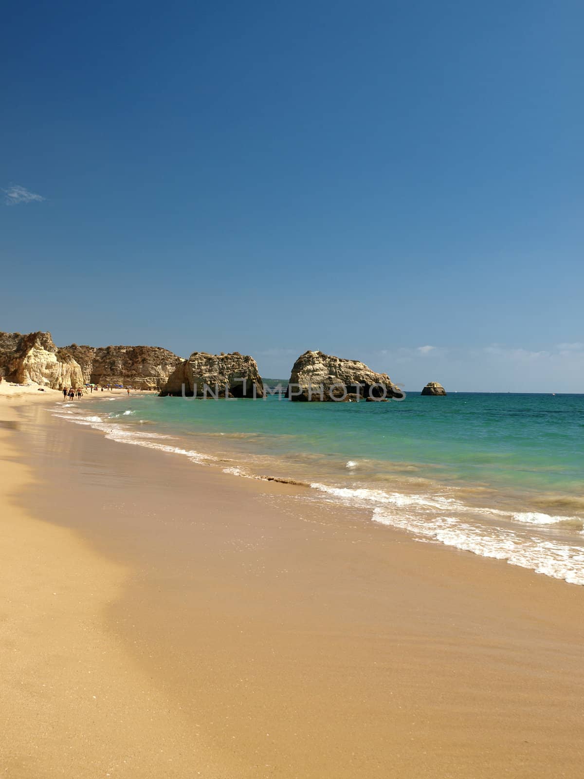 Colourful rocks on the Algarve coast 